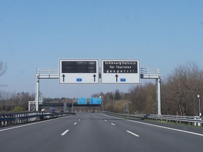 Schleswig-Holstein für Touristen gesperrt Autobahn Beschilderung